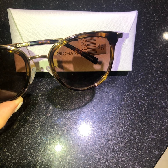 Michael Kors Sunglasses NWT - Picture 5 of 8